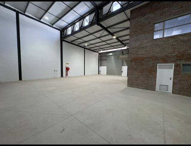 462.20M² WAREHOUSE TO LET IN FIRGROVE